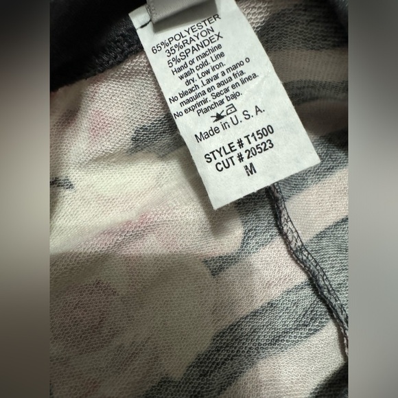 Pink and Charcoal Oversized Floral Colorblock Top - Picture 5 of 6